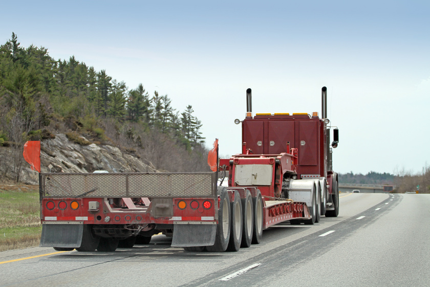 Semi Flatbed Truck